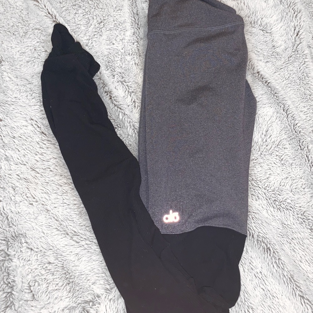ALO Yoga Black and Gray Leggings